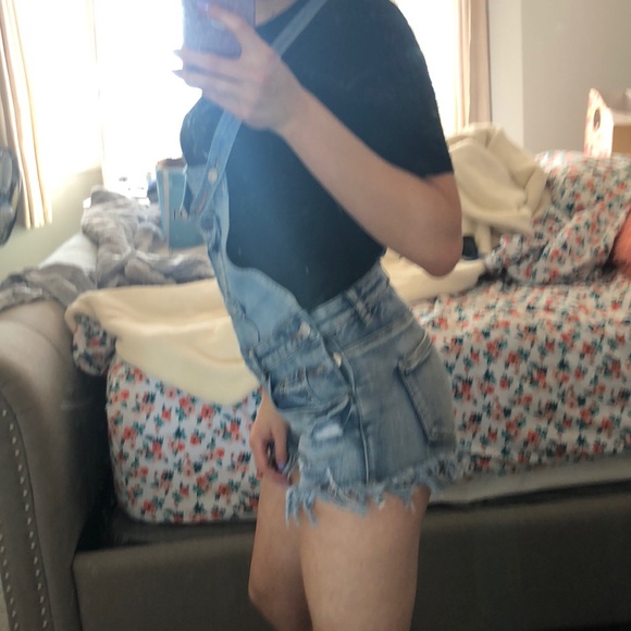 Overall shorts - Picture 6 of 7